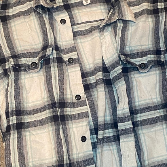 Sonoma Women’s Blue & White Plaid Flannel Shirt - Picture 2 of 5